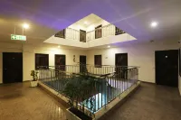 Hotel Emerald Suites At Airport  호텔