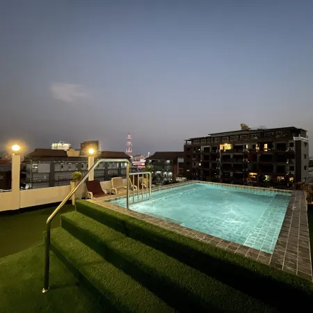 MY PLACE HUA-HIN HOTEL Отели рядом с достопримечательностью «Ночной базар Хуа Хина Бун Чалерн»
