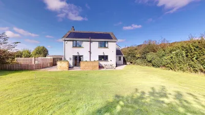 Low Greenlands Holiday Park - Luxury House With Hot Tub & Luxury Glamping Pod Holidays & Breaks  호텔