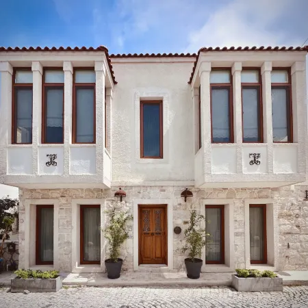 6 ODA ALACATI