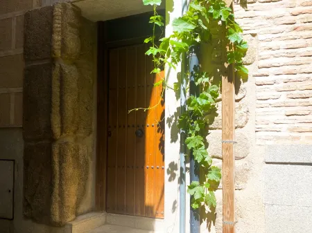 Roman Cave Suite * Flexible check-in Отели рядом с достопримечательностью «Avenida Park»