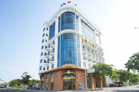 Grand Phan Thiet Hotel Отели рядом с достопримечательностью «Doi Duong Beach»