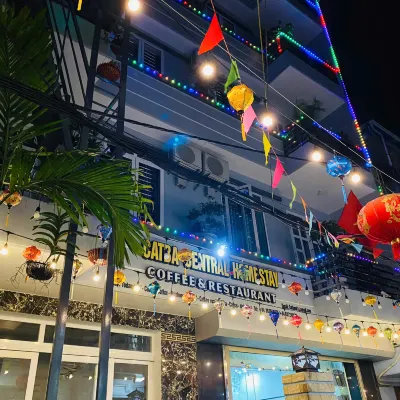 CATBA CENTRAL HOMESTAY Hotels near Cannon Fort