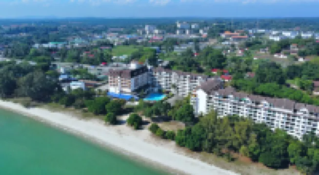 18pax GFloor 4R4B Dual-Key DOORSTEP PRIVATE BEACH, WATERSPORT, POOL, BBQ SET, WIFI