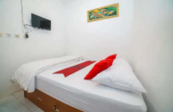 Halona Taraman Guest House by Yurooms
