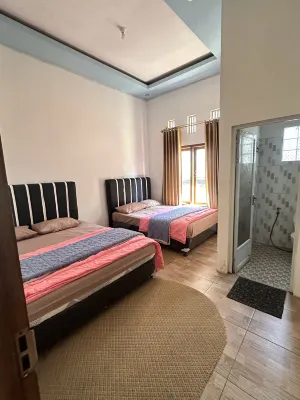 Rahayu Cabin Villa Hotels near Glamping skoter