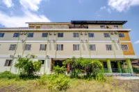 Collection O near Stadion Manahan formerly Graha Laweyan Solo Hotel di 