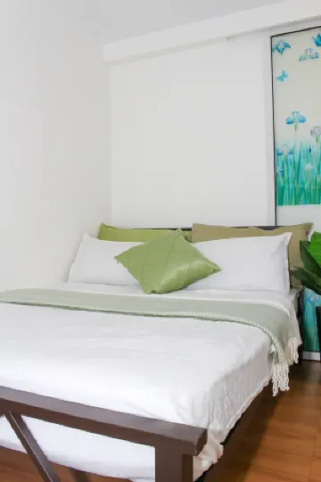 Spacious 2BR Azure Condo w/ Console & Karaoke