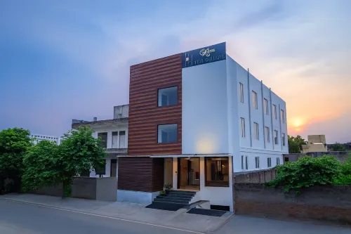 HOTEL TEN SQUARE - 5 Minutes from The Taj Mahal