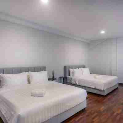 Embassy Villa Top Floor Unit, Ampang Hilir Rooms