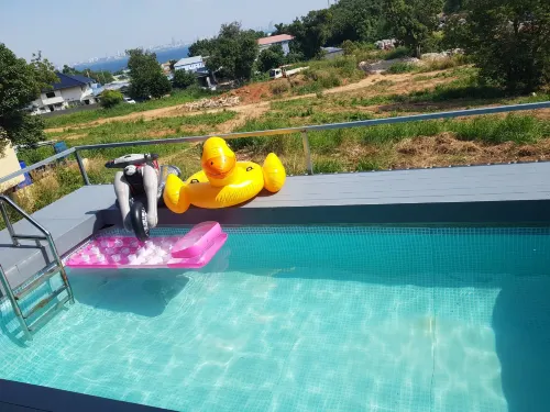 Pool&Chill Kohlarn - baru