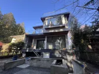 Modern house near UBC