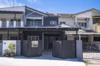 IPOH MOON D SIMEE 14 PAX by Urban Retreat
