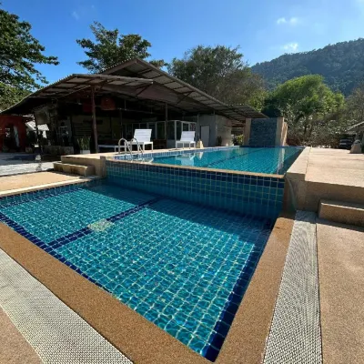 Apichada Beach Resort Hoteles cerca de Thong Nai Pan Yai Beach