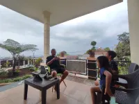 Green House Villa Bogor Hotels in Cibedug