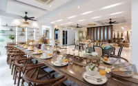 42Pax: 13BR Thai Villa | Luxury Vacation @ PJ