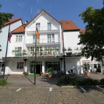 Abasto Hotel Eichenau Отели в г. Айхенау