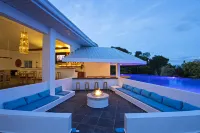 Dive Spot Asia & Brumini Beach Resort - bar
