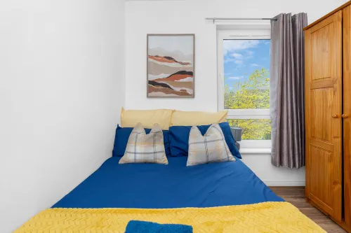 Friary Townhouse -5 Double Bedrooms, 4 Bathrooms, GYM, GAMES, GARDEN - 3-Star