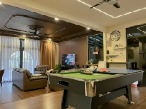 25 Pax Pool Villa Klebang 6B 4BR 10 MinToTown Hotels in Tanjung Kling