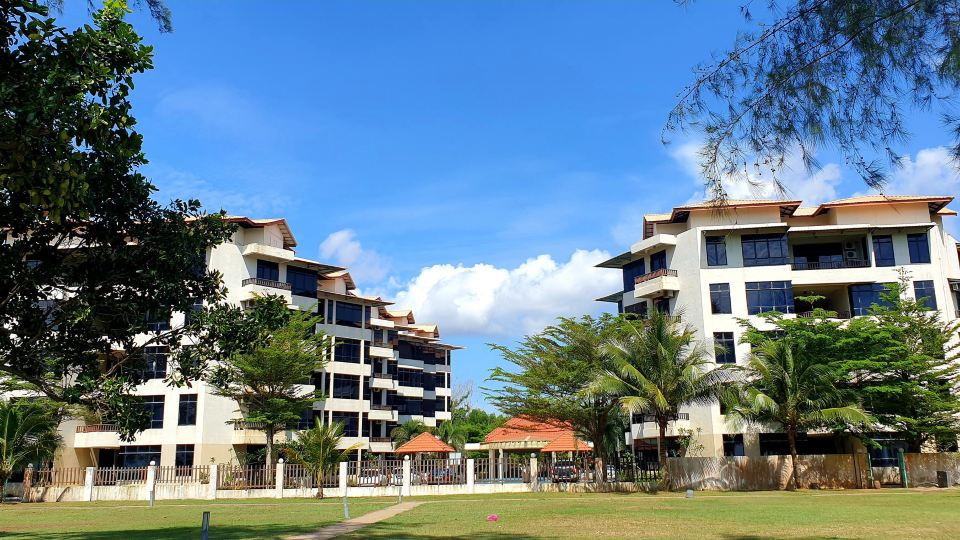 SAMSURIA BEACH SUITE APARTMENTS
