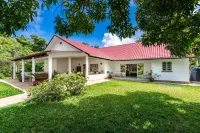 Hibiscus Hotels in 