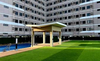 Acellyne Suites at Green 2 Residences with Netflix!
