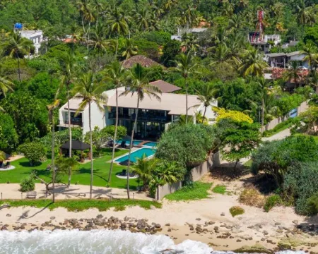 Mirissa Beach Villa โรงแรมในเมอริสสา