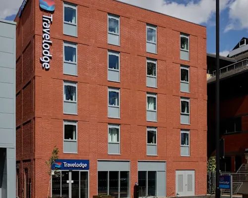 Travelodge London Chiswick High Road Отели рядом с достопримечательностью «Чизвик»