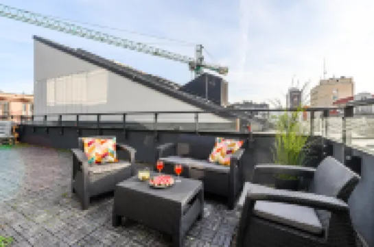 Lumina 3-room apart with large terrace