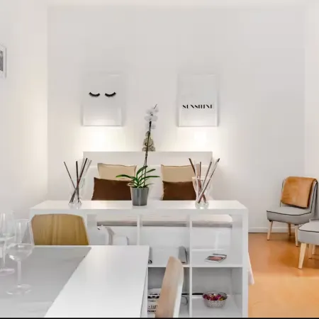 Milano center white