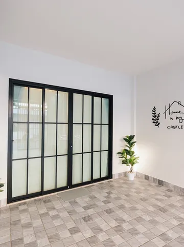 รูปภาพของ11 House