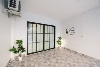 11 House - Villas