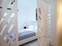 Seclusion, Privacy and 2 bedroom Luxury in Glyfada Hotels in Glyfada
