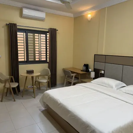 Huating Hotel