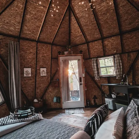 The Shroom Room | Romantic Dome with view near Smokies on Nolichucky River