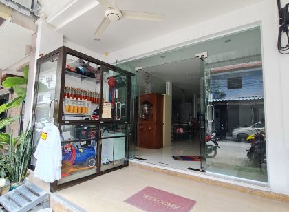 Chaweng Best Hotel and Hostel Samui