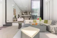 Elegant Pool Access Townhouse Near Beach Hotel di 