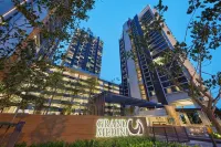 Grand Medini Residence Near Legoland by Stayrene - Pysäköinti