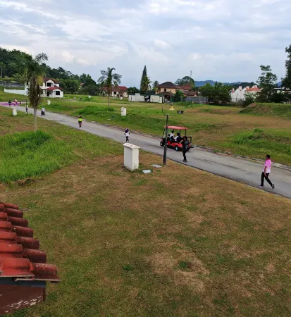 A'Famosa Comfy Villa Lakeside View with private pool Отели в г. Pegoh