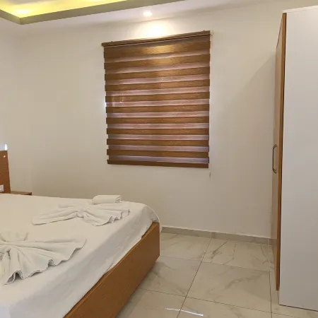 3houseapart