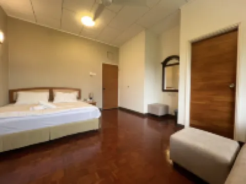 Bangsar Three Storey Luxury Landed House 19PAX