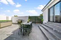 King’s Deluxe Party House | Cinema • Karaoke • Spa • BBQ