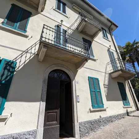 La Dolce Vita - Cozy Mansard in Historic Stresa