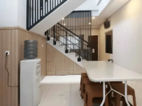 Sharon Co Living by Yurooms Hotels in Andir