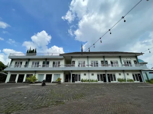 Maple House Deluxe - 2-Star