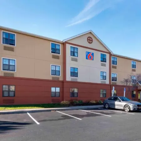Motel 6 Suites Rochester Henrietta, NY