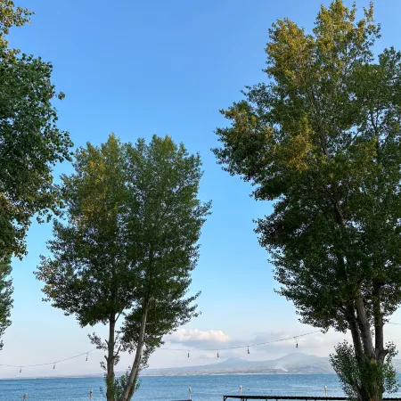 Ishkhan Resort - Lake House 2 with Sevan View