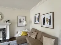 kirkdale crescent Hotels near Danforth