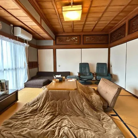 Entire 6BR House｜10 Guests｜Free Parking｜FamilyStay Hotels in Naruto